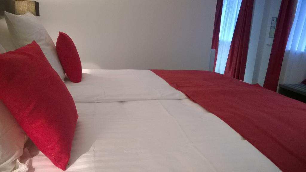 Cour Du Tonnelier Hotel Bouxwiller  Cameră foto